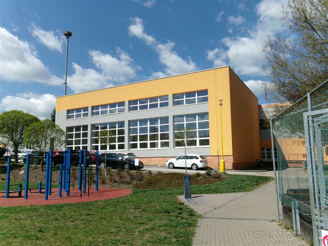 základní škola u domu [31/46]
