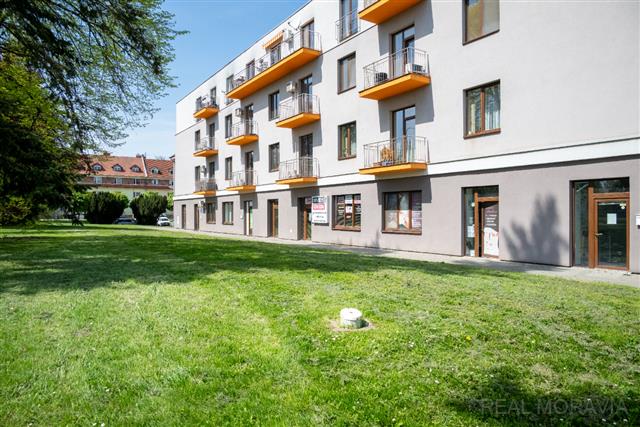 pohled z ulice [2/7]